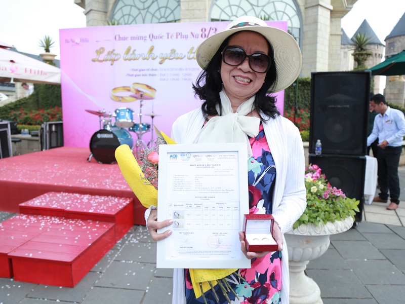 Cặp nhẫn vàng của Bà Nà Hills đã có chủ