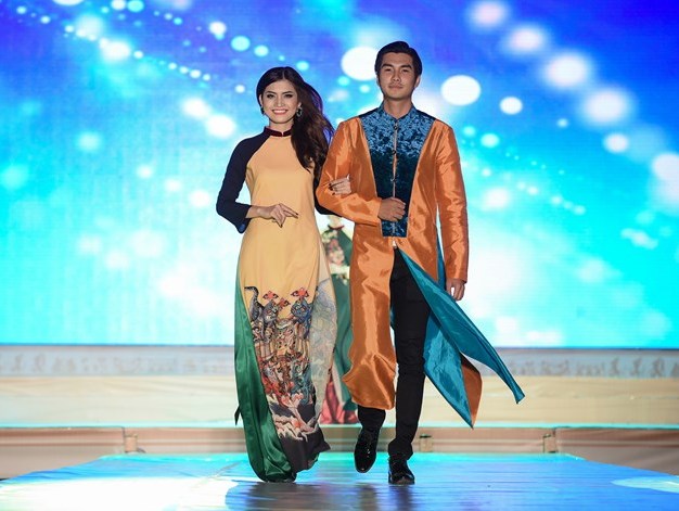 Lễ hội Áo dài 2016 Ngàn sắc màu rực rỡ tôn vinh vẻ đẹp truyền thống