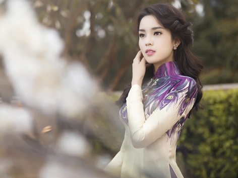 Hoa hậu Kỳ Duyên sốc khi bị ghép ảnh trên trang khiêu dâm