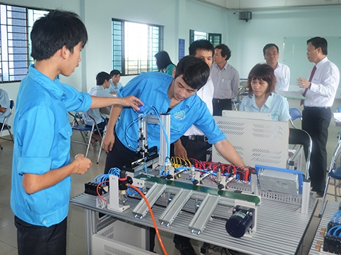 Không để luật chờ   nghị định, thông tư