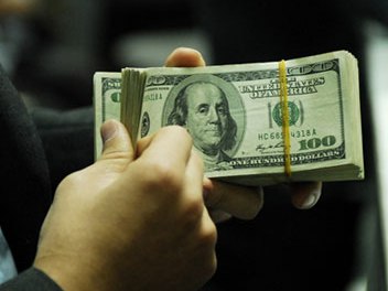 Tỷ giá tăng, dự trữ ngoại hối bằng 12 tuần nhập khẩu