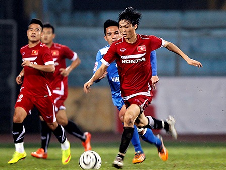 Nhạc trưởng Tuấn Anh của đội tuyển Việt Nam