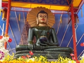 Trưng bày tượng Phật ngọc lớn nhất thế giới