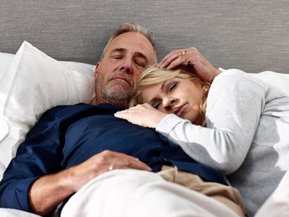 Mách nhỏ mẹo giữ lửa cho vợ chồng bận rộn