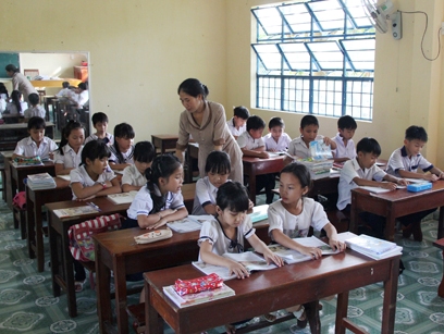 Rộ tin đồn học sinh tiểu học bị người lạ dụ dỗ, bắt cóc