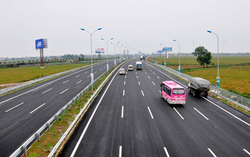 Cao tốc Cầu Giẽ - Ninh Bình đang có mức thu phí 1.500 đồng/phương tiện chuẩn/km. (Ảnh: VEC)