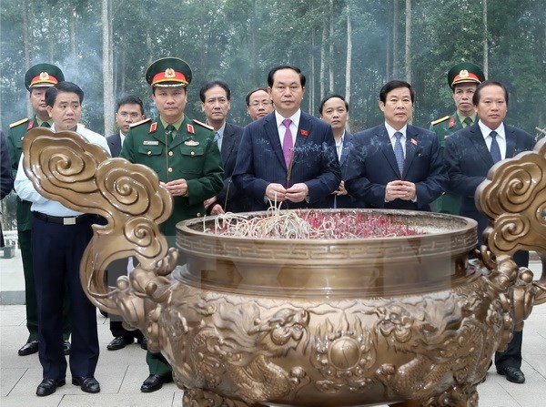 Chủ tịch nước Trần Đại Quang dâng hương tại Khu di tích K9