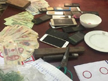 Sới xóc đĩa trong rừng sâu dành cho nhiều quý bà