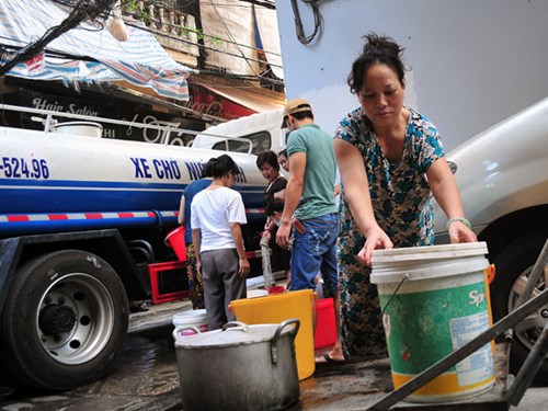  Mỗi lần đường ống nước sông Đà gặp sự cố, cuộc sống cả triệu người dân Thủ đô lao đao