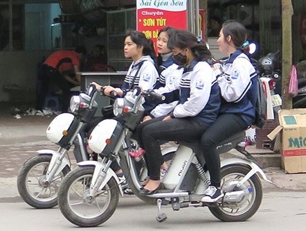 Xin lùi thời hạn đăng ký xe máy điện đến hết năm 2016