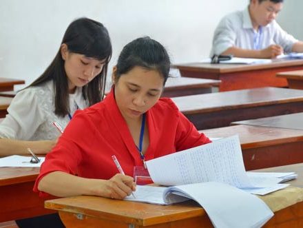 Tìm cách chống thiên vị trong chấm thi