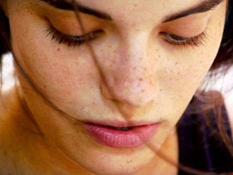 8 biểu hiện trên da báo nguy cho sức khỏe