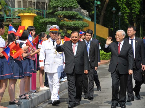 Không ngừng vun đắp, củng cố tình hữu nghị Việt Nam - Lào