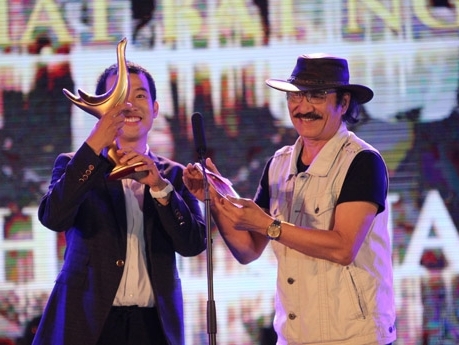 Dư âm Cống hiến