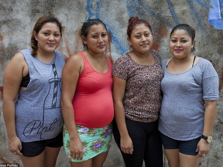 4 chị em làm nghề cho thuê tử cung