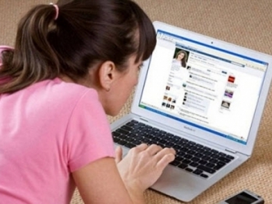 Bỏ quy định xử phạt sinh viên bình luận dung tục trên mạng