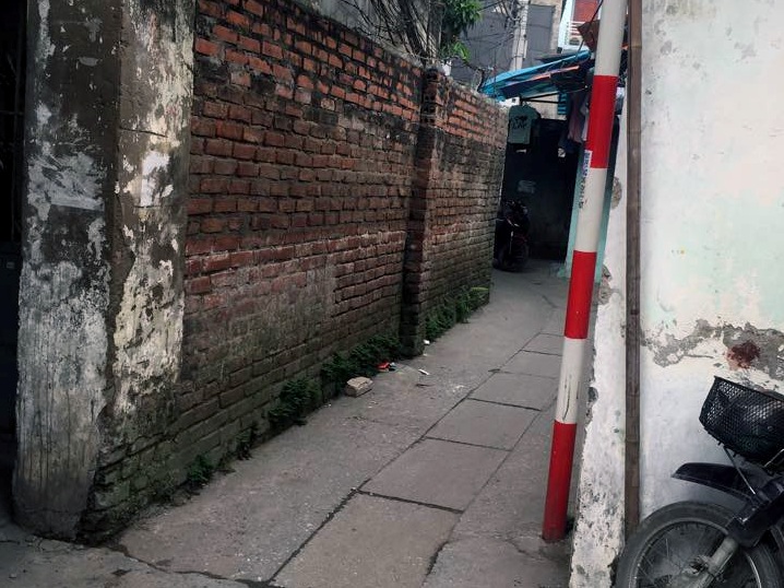 Hà Nội Con rể cầm 2 dao bầu đi nói chuyện với bố vợ