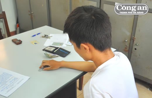 Tống tiền tình cũ để nuôi tình