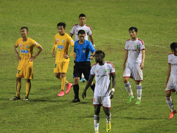 VFF treo còi vĩnh viễn trọng tài Hà Anh Chiến