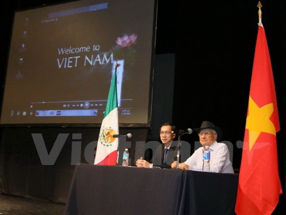 Giới thiệu các di sản văn hóa Việt Nam tới bạn bè Mexico