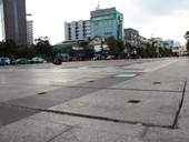Phố đi bộ Nguyễn Huệ tạm dừng hoạt động để sửa chữa