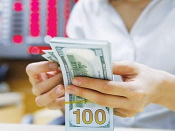 Lách trần lãi suất USD 0  Ngân hàng biết cấm vẫn cố liều