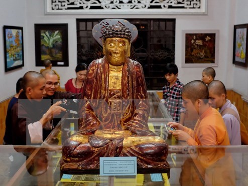 Triển lãm nghệ thuật Phật giáo chào mừng Đại lễ Phật đản 2016