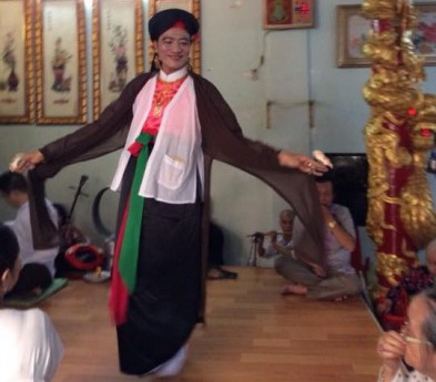 Sau ly hôn, Phó Đoàn Nghệ thuật kêu cứu