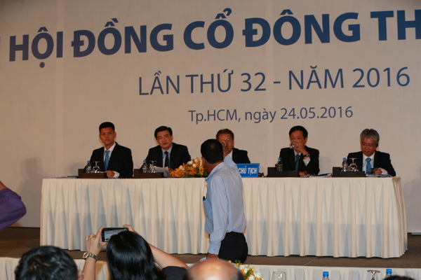 Cổ đông Eximbank yêu cầu bãi nhiệm toàn bộ HĐQT