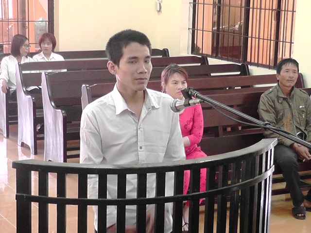 Trộm tài sản bị phạt 3,6 năm tù giam