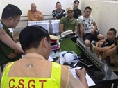 Hà Nội Cảnh sát 141 tóm gọn 8 thanh niên mang mắm tôm đi đòi nợ