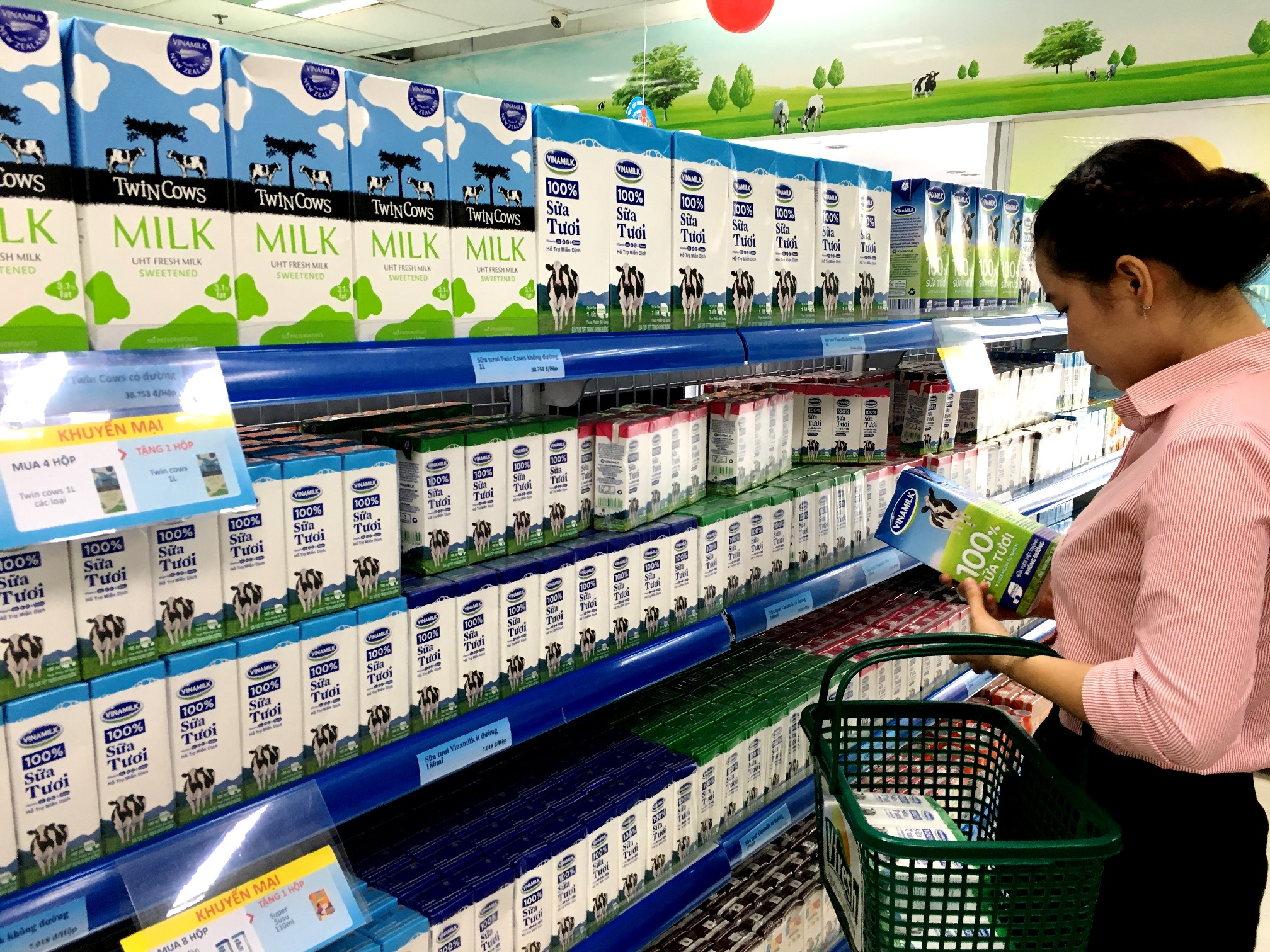 Theo Bảng xếp hạng toàn cầu của những nhãn hàng tiêu dùng được chọn lựa nhiều nhất trên thế giới và của từng quốc gia do Kantar World Panel vừa công bố, năm 2016, Vinamilk được đánh giá là nhãn hiệu dẫn đầu tại Việt Nam