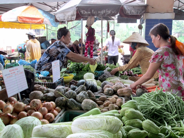 Người tiêu dùng đau đầu vì giá thực phẩm tăng