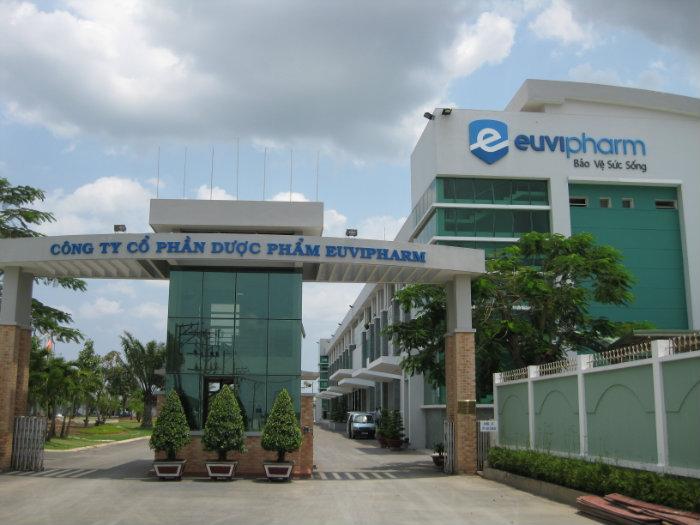 Tạm đình chỉ sản xuất thuốc của Dược phẩm Euvipharm vì nguyên liệu không chuẩn
