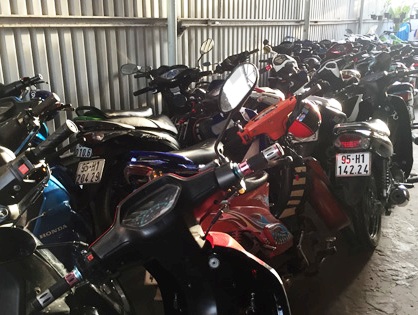 Hàng trăm quái xế chạy tán loạn trên cầu Cần Thơ