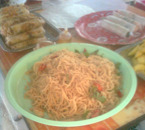 Độc chiêu hô biến sợi mỳ thành nộm da lợn