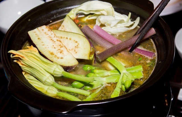 Lẩu mắm Đồng Tháp nằm trong Top 10 món đặc sản Việt Nam