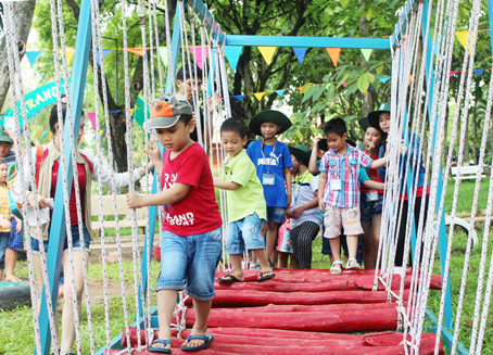 Rộn ràng nông trại tuổi thơ