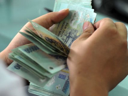 Sếp doanh nghiệp Nhà nước bị cắt lương, thưởng nếu tuyển dụng vượt khung