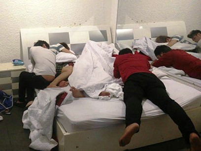 Hàng chục đối tượng sử dụng ma túy nằm lăn lóc trong khách sạn