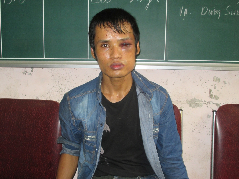 Bắt đối tượng trốn truy nã, thu cả kho vũ khí nóng