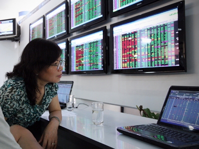 Vn-Index phục hồi sau khi giảm kỷ lục vì tin Anh rời EU