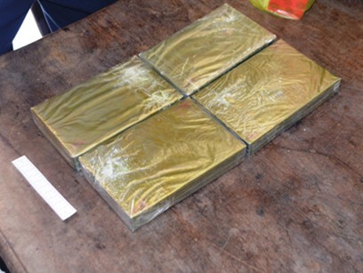 Nam thanh niên giấu 4 bánh heroin trên xe giường nằm