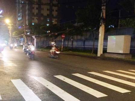 Cô gái nguy kịch vì bị cướp giật túi xách ở Sài Gòn