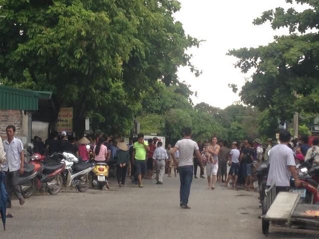 1 thanh niên bắn chết 1 phụ nữ trong phòng ngủ, sau đó tự sát