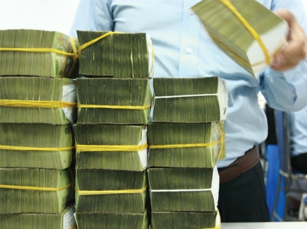 Ngân sách phải trả 68 000 tỷ đồng nợ quốc gia