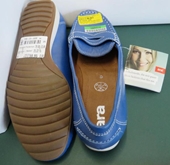 Hàng loạt giày dép có độc tố gây kích ứng da tại Châu Âu