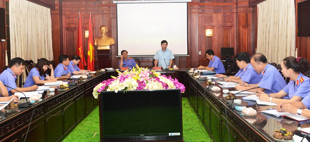 Viện trưởng VKSNDTC Lê Minh Trí phát biểu tại Hội nghị sơ kết công tác 6 tháng đầu năm 2016 của Vụ 6