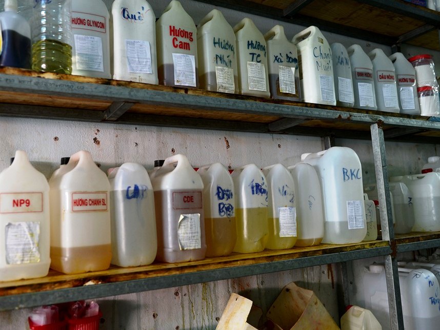 Hương liệu pha chế không rõ nguồn gốc vẫn bị thả nổi