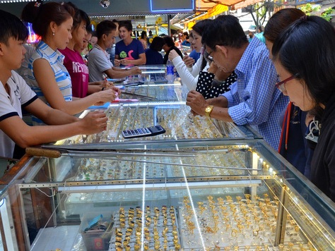 Cảnh giác bẫy giá vàng